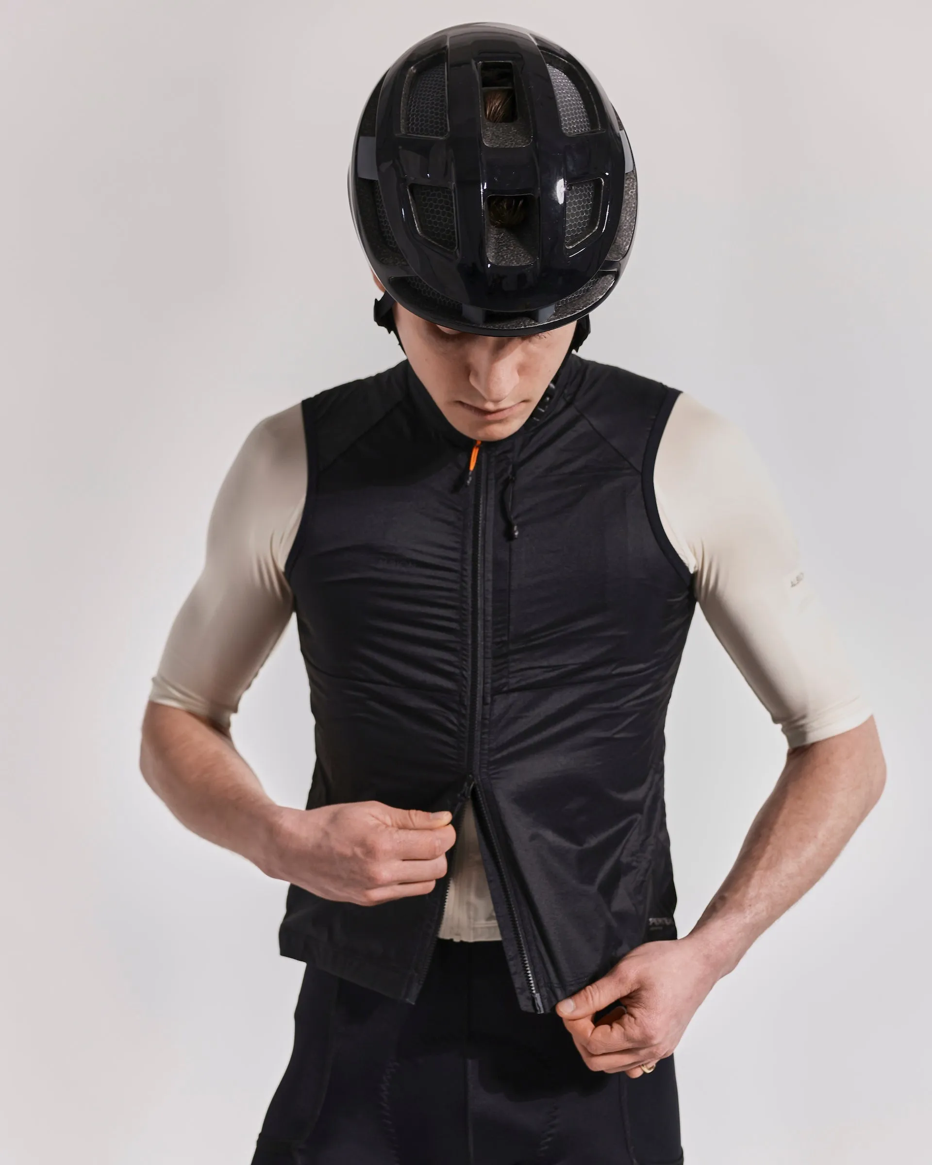 ALBION Men’s Wind Gilet - Black