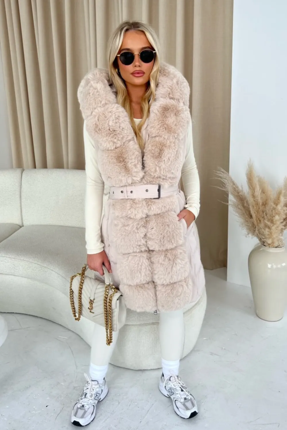 Anna cream Long puffer gilet with faux fur