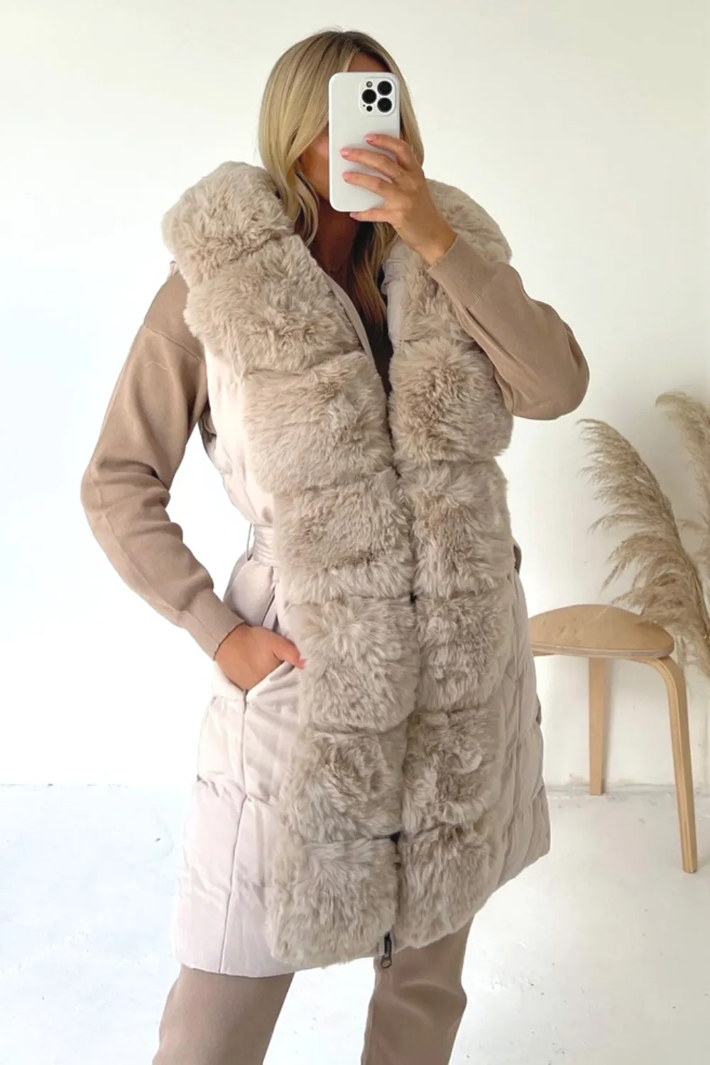 Anna cream Long puffer gilet with faux fur