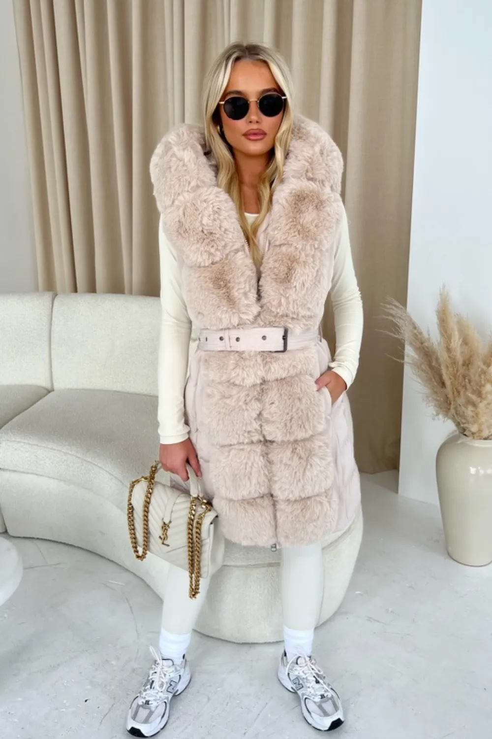 Anna cream Long puffer gilet with faux fur