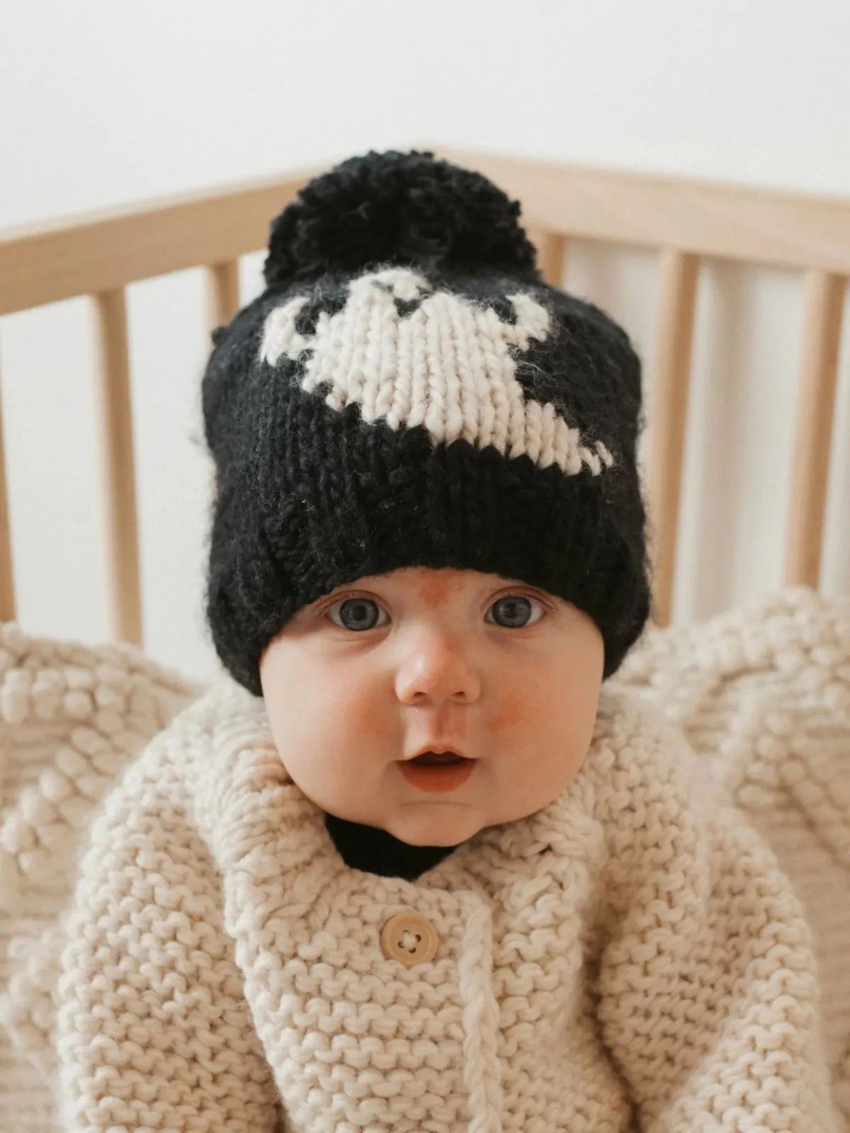 Ghost Knit Pom Hat, Black