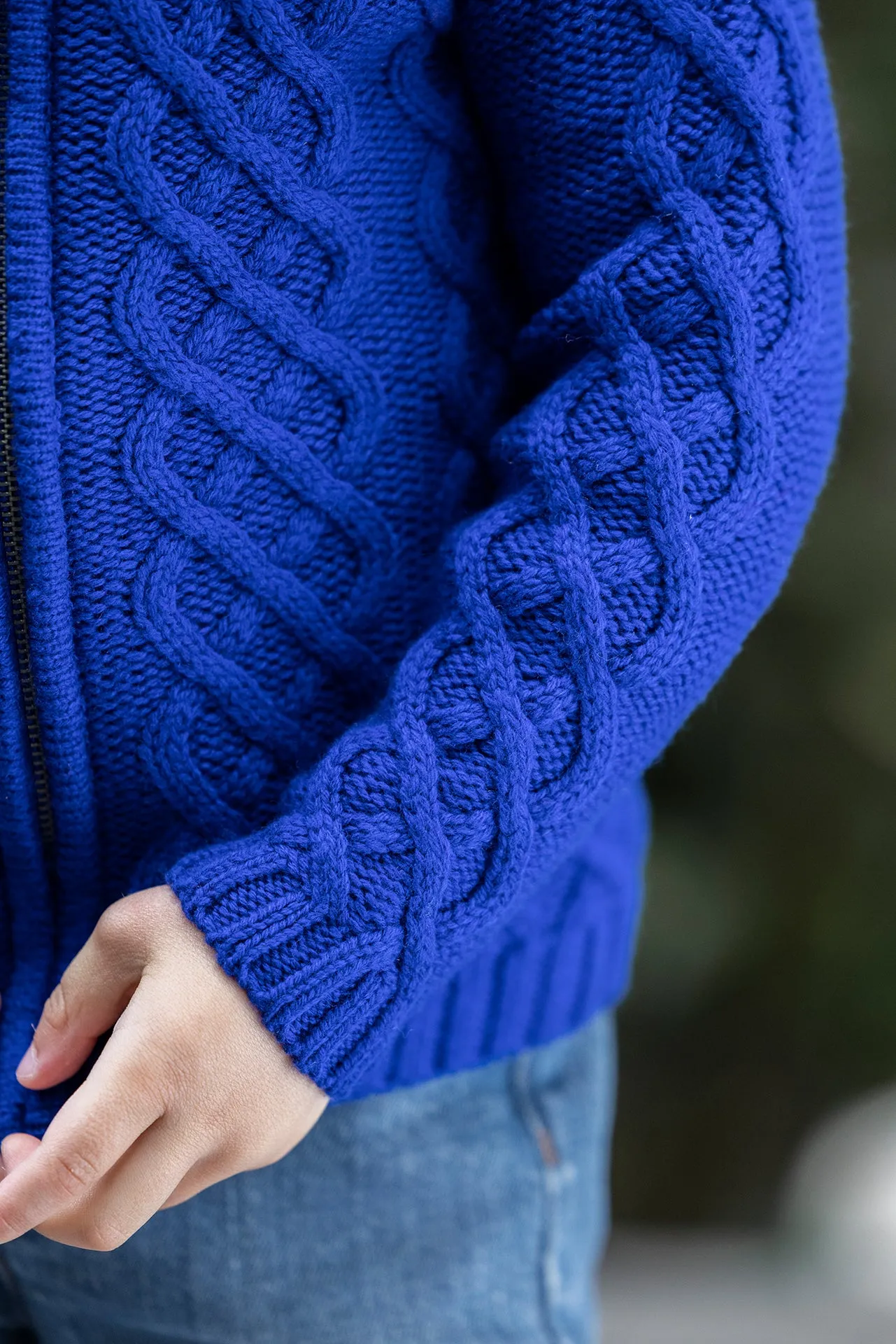 Gilet - Bleu roi maille tressée