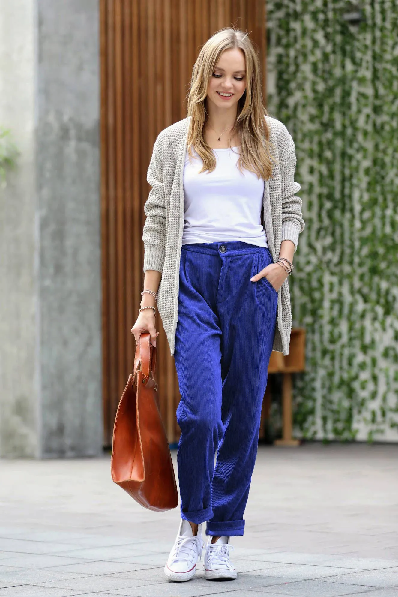 HIGH RISE CORDUROY PANTS WITH POCKETS