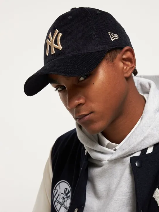 New Era   39Thirty NY corduroy cap 