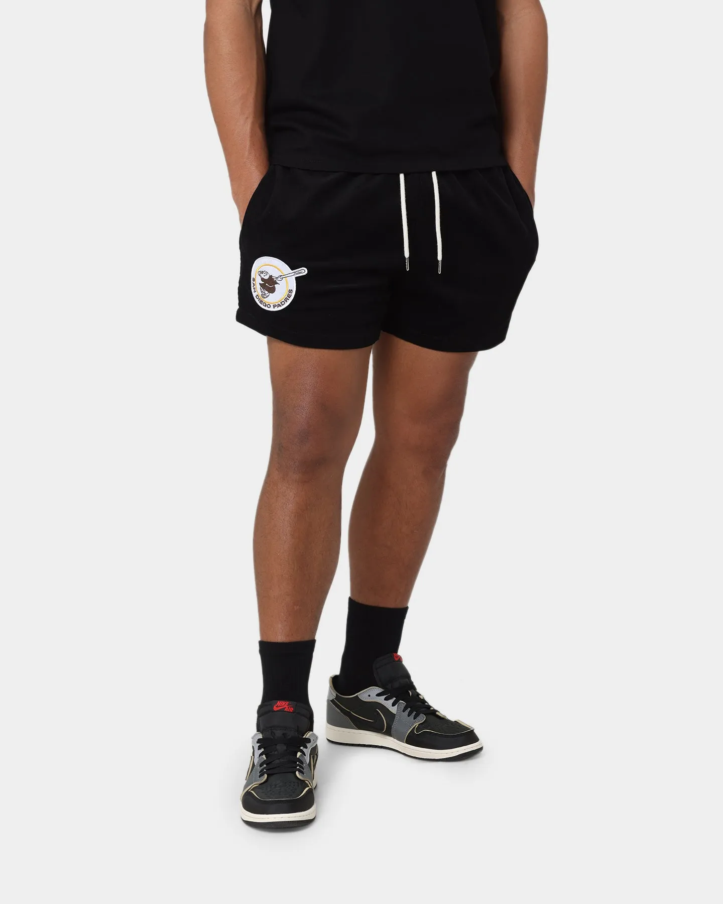 New Era San Diego Padres Corduroy Shorts Black