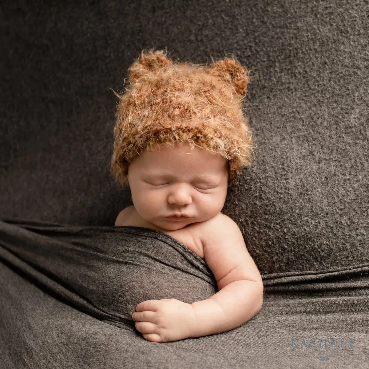 Newborn Brown Bear Beanie Hat & Pants Set