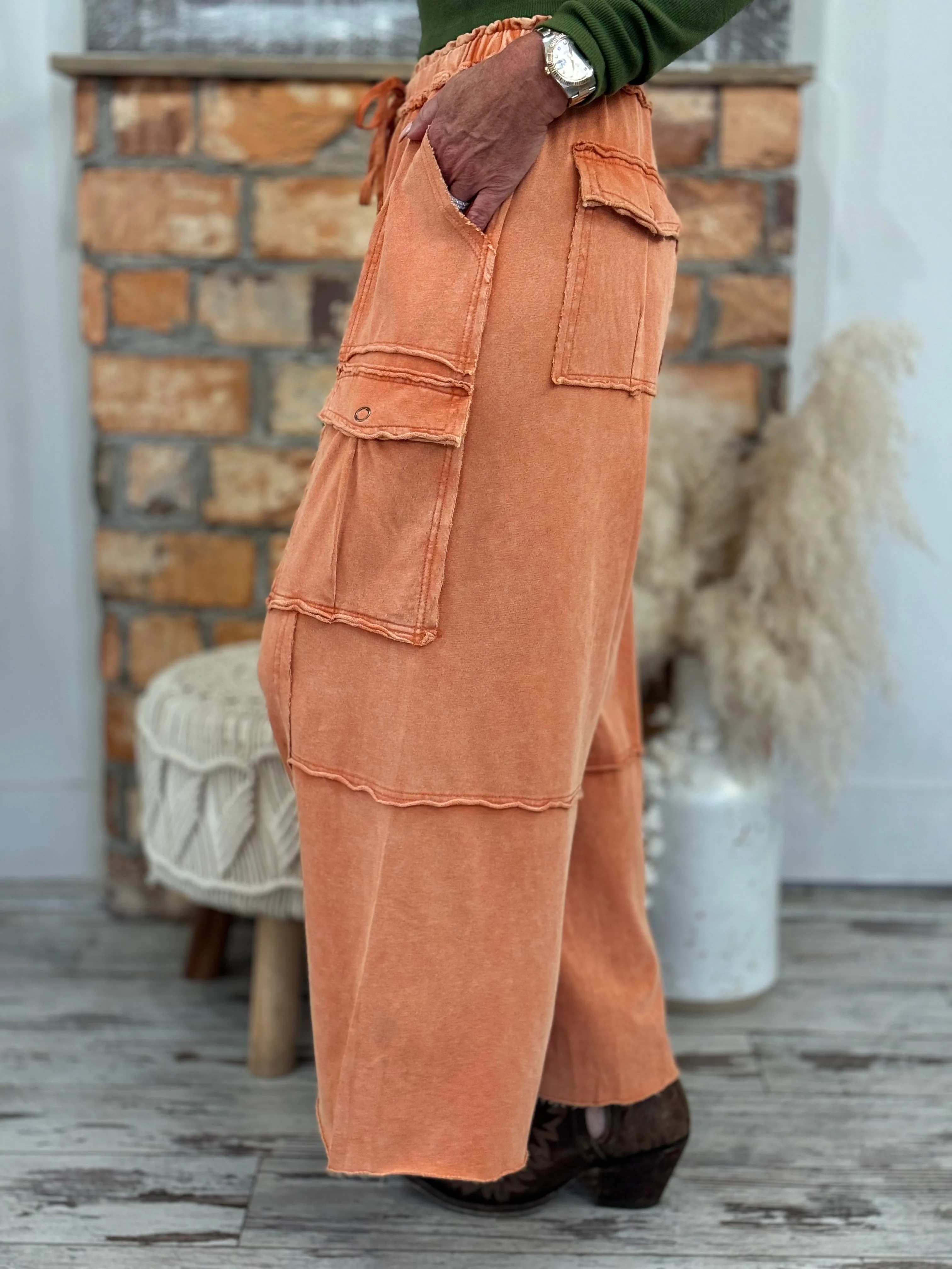 Reverse Stitch Cargo Wide Leg Pants | Rust